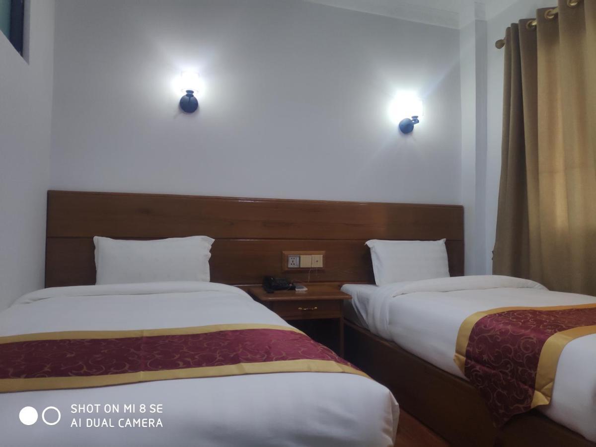 Mandalar May One Hotel Мандалай Экстерьер фото